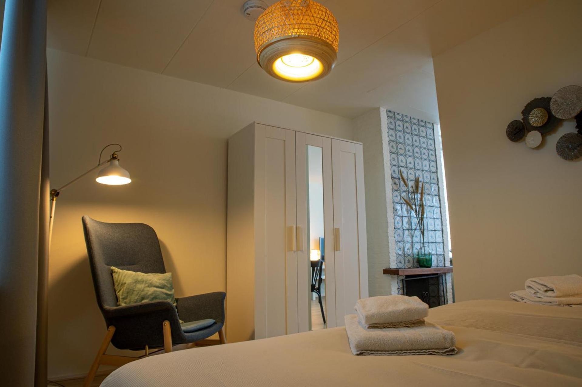 Hotel-Restaurant De Walvisvaarder Hollum  Exteriör bild