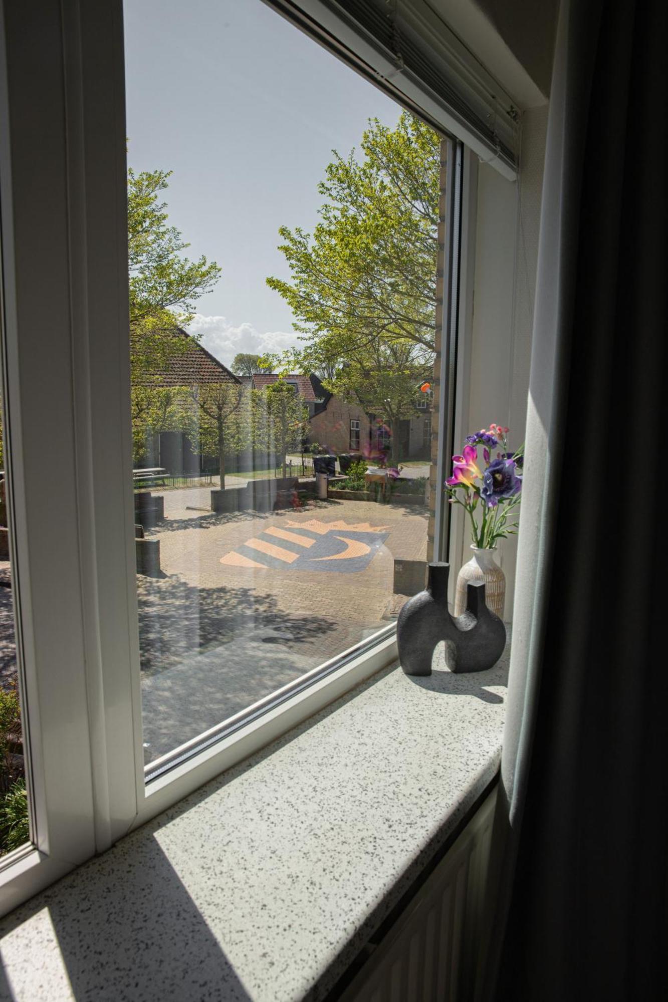 Hotel-Restaurant De Walvisvaarder Hollum  Exteriör bild